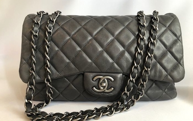 Chanel - Classic single flap - jumbo Handbag
