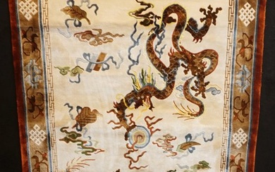 Chinese silk carpet with dragon motif - Rug - 188 cm - 123 cm