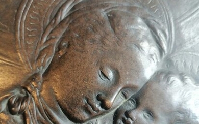 D'après Desiderio da Settignano (Pinacoteca Turin) - Ferdinand Barbedienne - Madonna and child, Relief - Patinated bronze - Late 19th century