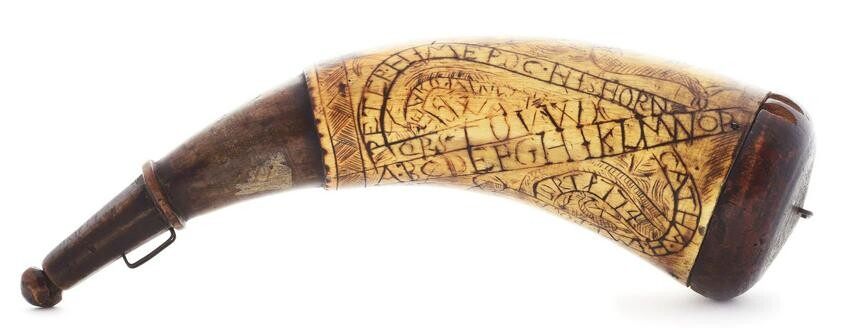 ENGRAVED POWDER HORN INSCRIBED WITH THE ALPHABET, DATED