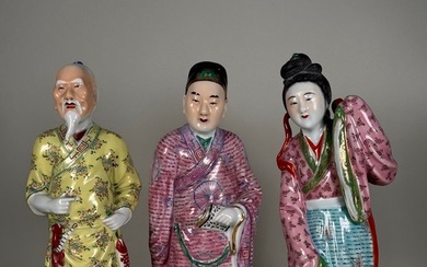 Figure - A set of three porcelain figures - Porcelain - China