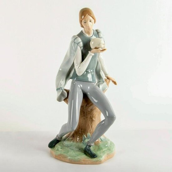 Hamlet 1004729 - Lladro Porcelain Figurine