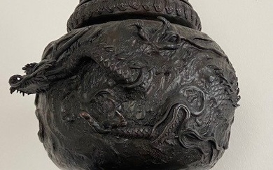 Incense burner - Wierrookbrander of Koro met draken - Bronze