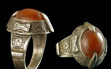 Islamic Silver Islamic Persian ring with carnelian cabochon