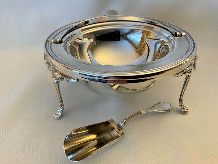 Italian silver 800/1000 revolving hemisphere lid caviar /sugar / butter dish with caddy spoon shovel (2) - .800 silver - Greggio - Italy - Late 20th century