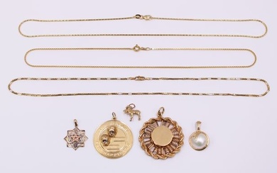 JEWELRY. Collection of 14kt Gold Charms and