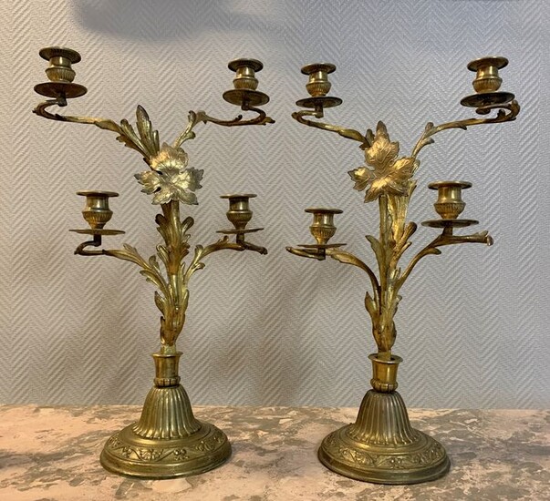 Large pair of sconces in gilded bronze mounted on a circular terrace - Bronze - Mid 19th century