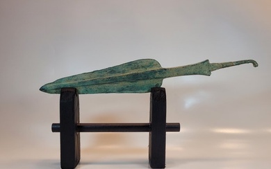 Luristan Bronze Very large and in excellent condition spearhead with rat tail tang - (0×45×290 mm)