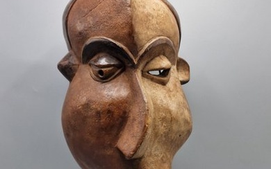 Magnificent Pende mask - Pende - DR Congo (No Reserve Price)