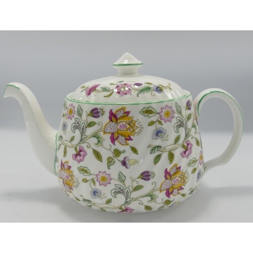 Minton Haddon Hall patterned part tea set: Teapot, 4 cups, 6...