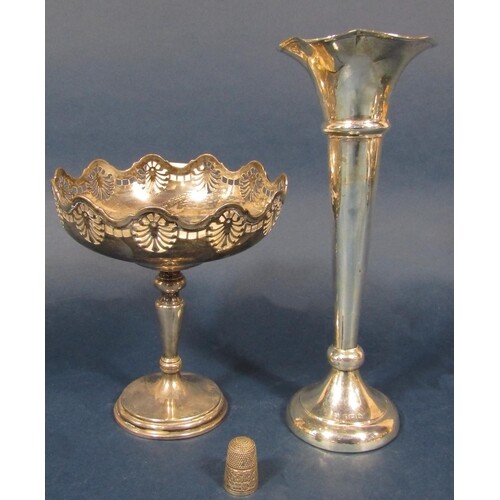 Mixed silver lot to include silver tazza/raised pedestal dis...