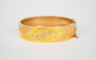 Napoleon III cuff bracelet in yellow gold and pearls, with...