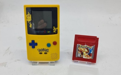 Nintendo Gameboy Color Pikachu Edition 1998 (new shell) +Classic Pokemon Red with working save - Set of video game console + games - with box protectors