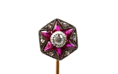 No Reserve Price - Brooch Platinum, Rose gold - 0.05 tw. Diamond (Natural) - Ruby