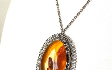 Old Baltic amber pendant & necklace - Amber - succinite (fossilized pine tree resin)
