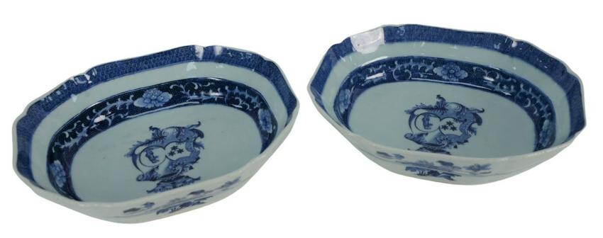 Pair of Chinese Export Porcelain Serving Bowls having