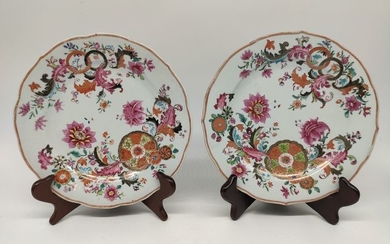 Plates (2) - Famille rose - Porcelain - Pseudo feuille de tabac - China - 18th century