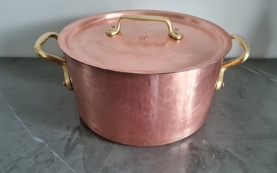 Professional thick-walled copper cooking pot H.Pommier Bruxelles with wrought iron handles (1) - Copper, Iron (cast/wrought)