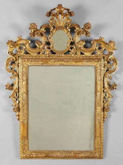 Specchiera Luigi XV in legno intagliato e dorato