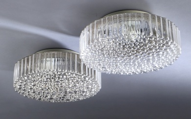 Staff. A pair of wall lamps from the 70s made of 'Bubble' glass and metal