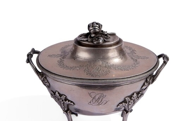 Sugar bowl in cast and chiselled silver, Paris 1787
