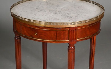 Table bouillote dans le style Louis XVI en... - Lot 183 - Conan Belleville Hôtel d'Ainay