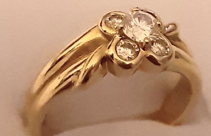 Van Cleef & Arpels - 18 kt. Yellow gold - Ring - 0.30 ct Diamond - Diamonds