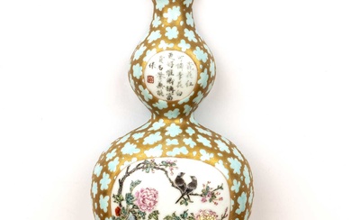 Wall pocket famille rose vase Chinese, 1930's painted with one...