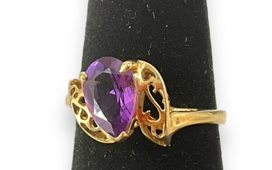 14kt Yellow Gold and Amethyst Stone Ring