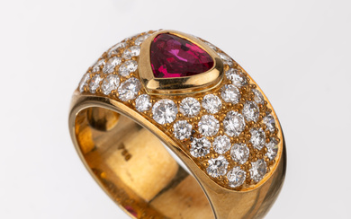 18 kt gold ruby-brilliant-ring , YG 750/000,centered bevelled ruby with...