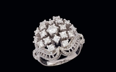 2 ct. diamond rosette gold ring