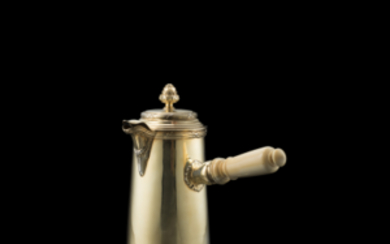 A silver-gilt jug with cover. Late 19th century-early 20th century, silversmith Alfred Fèau (1875-1913) (h. cm 17 ca.) (gr 410...