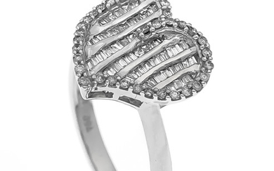 Brilliant ring WG 750/000 with diamonds, total weight...