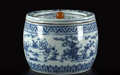 A Chinese Blue and White Porcelain Covered Jar.