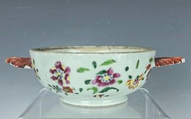 A Chinese Famille Rose Porcelain Bowl with Double Handles