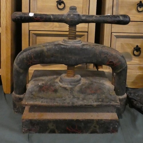 A Late 19th Century Heavy Cast Iron Book Press, 40cm Wide