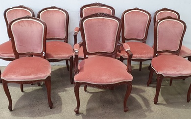 A SET OF EIGHT FRENCH STYLE DINING CHAIRS