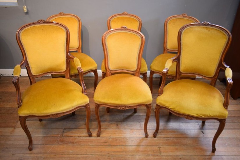 A SET OF SIX FRENCH STYLE DINING CHAIRS INCLUDING TWO CARVERS, IN GOLD UPHOLSTERY