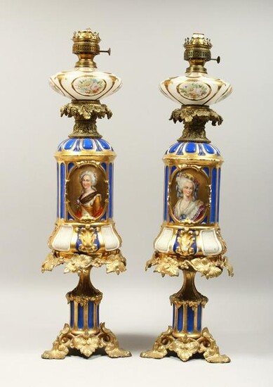 A SUPERB PAIR OF 19TH CENTURY FRENCH PORCELAIN AND GILT