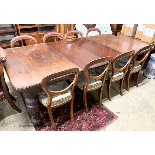 A late Victorian mahogany extending dining table, 238cm exte...
