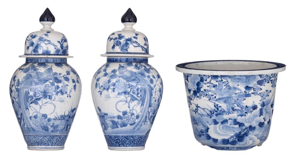 A pair of Japanese blue and white Arita covered vases and a ditto jardinière, Meiji period, H vases 50,5 cm