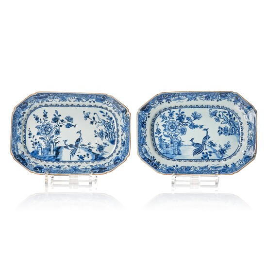 A pair of blue and white double peacock dishes, Qing dynasty, Qianlong (1736-95).