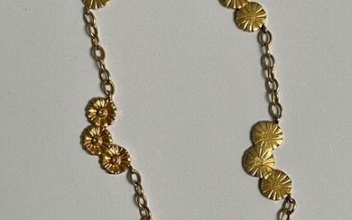 COLLIER or Art Nouveau en or jaune au centre motif serti d'une perle et 2...