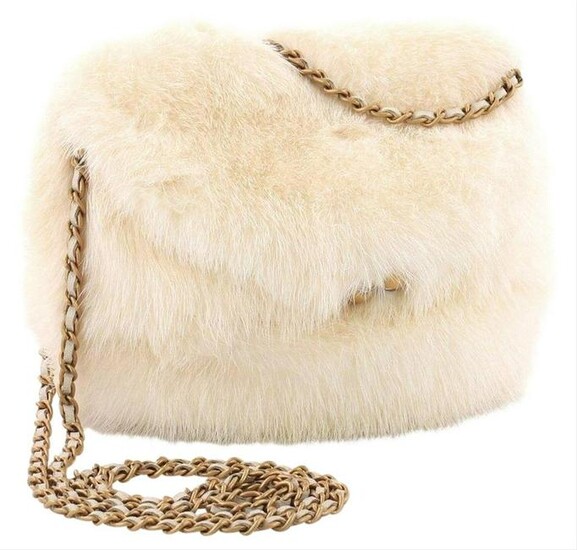 Chanel Fur Winter White Vintage Kisslock Very Rare Bag