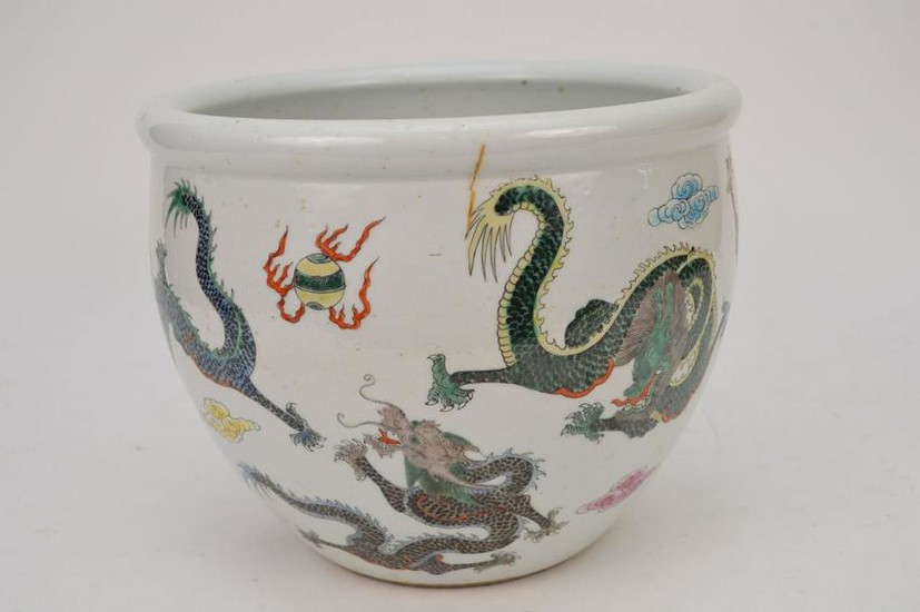 Chinese Export Famille Rose Porcelain Cache Pot.