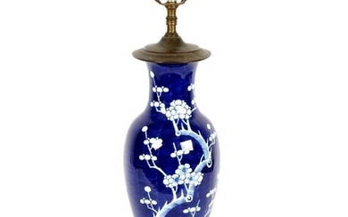 Chinese Porcelain Blue and White Decorated Lamp