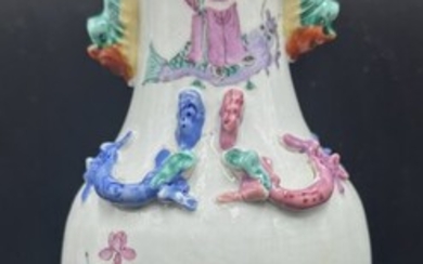Chinese porc vase with parade