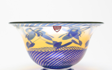 EVA ENGLUND. A glass bowl, grail, Orrefors, signed, 1983.