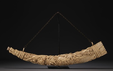 "Exceptional carved ivory hunting horn, second half of the 19th...