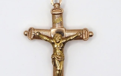 JEWELRY. Large Gold Crucifix Pendant.